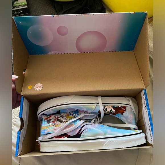 Sailor moon vans - Picture 8 of 9